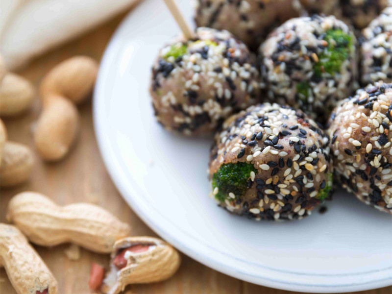 Polpette di arachidi e broccoli